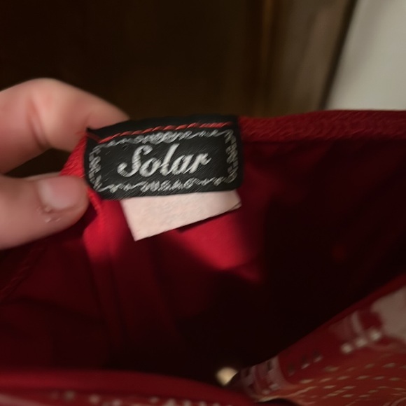 Barely worn new - Picture 2 of 3